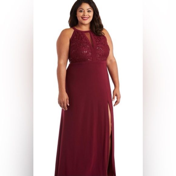 Plus Dress - Picture 2 of 10